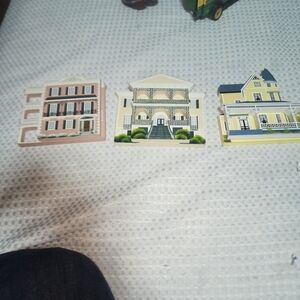 SHEILAS VINTAGE SET OF 3 SOUTHERN CHARLESTON SERIES SHELF SITTERS WOOD HOME DECO